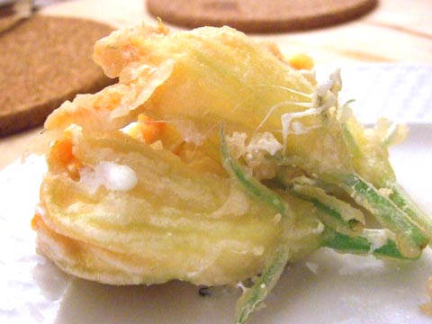 ズッキーニの花のフリッター